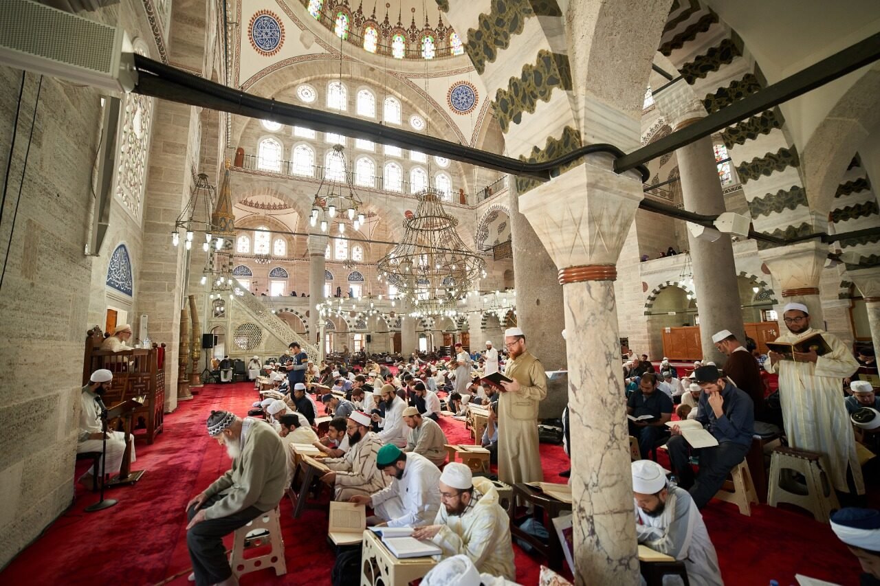 The interior of Mihrimah Sultan Mosque during the recital
